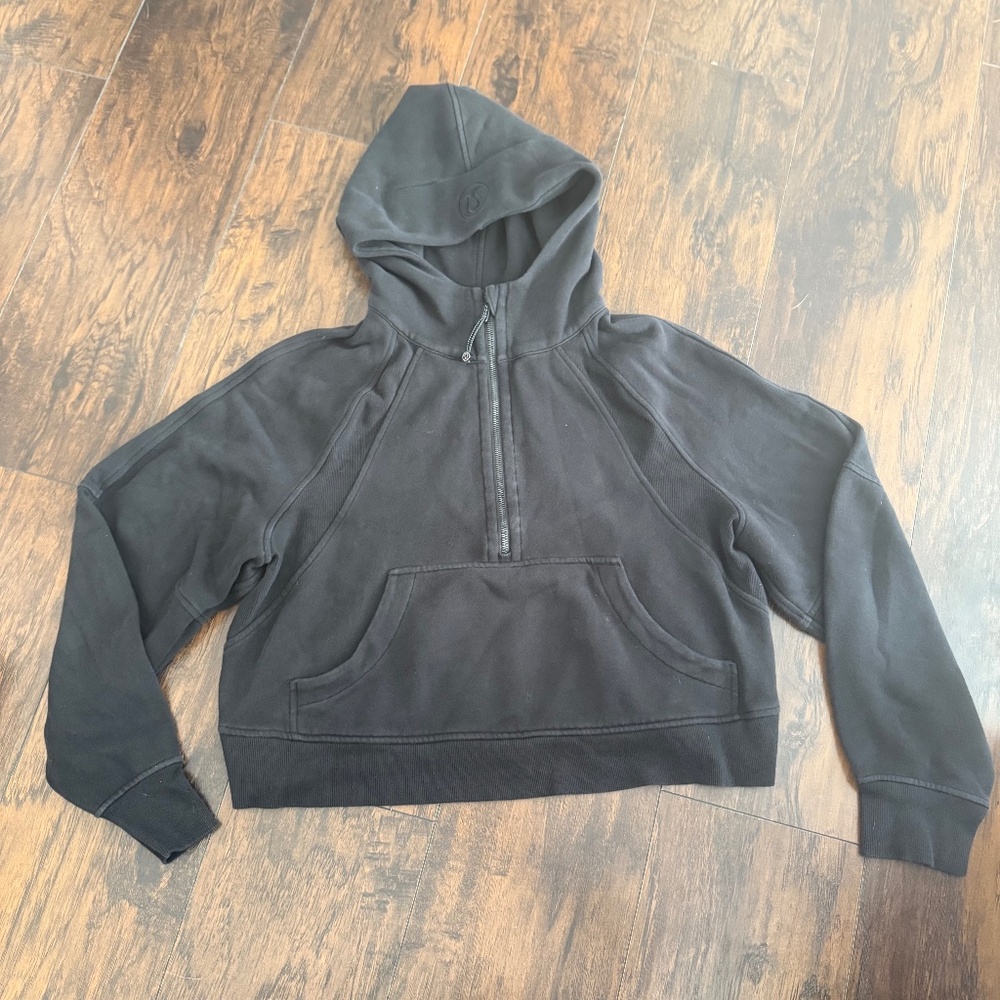 Lululemon Scuba Half Zip M/L Black